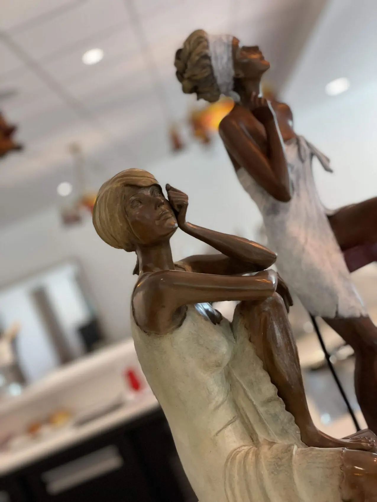 Sculptures de bronze dans le hall de l'hôtel-musée